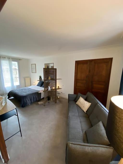 Studio +++ Tres Agreable En Centre Ville Doué-la-Fontaine Eksteriør billede